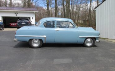 Plymouth-cranbrook-1953-blue-7