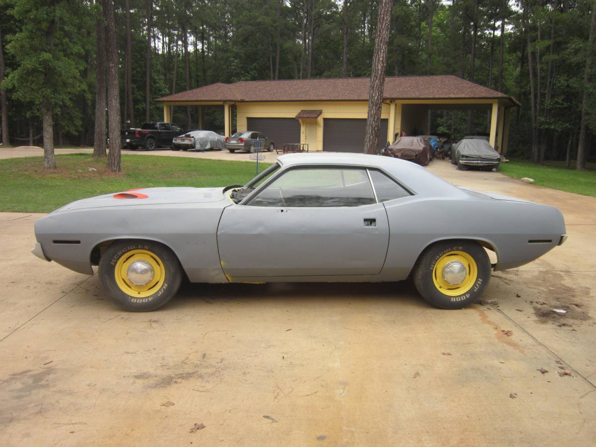 Plymouth-cuda-1970-yellow-101