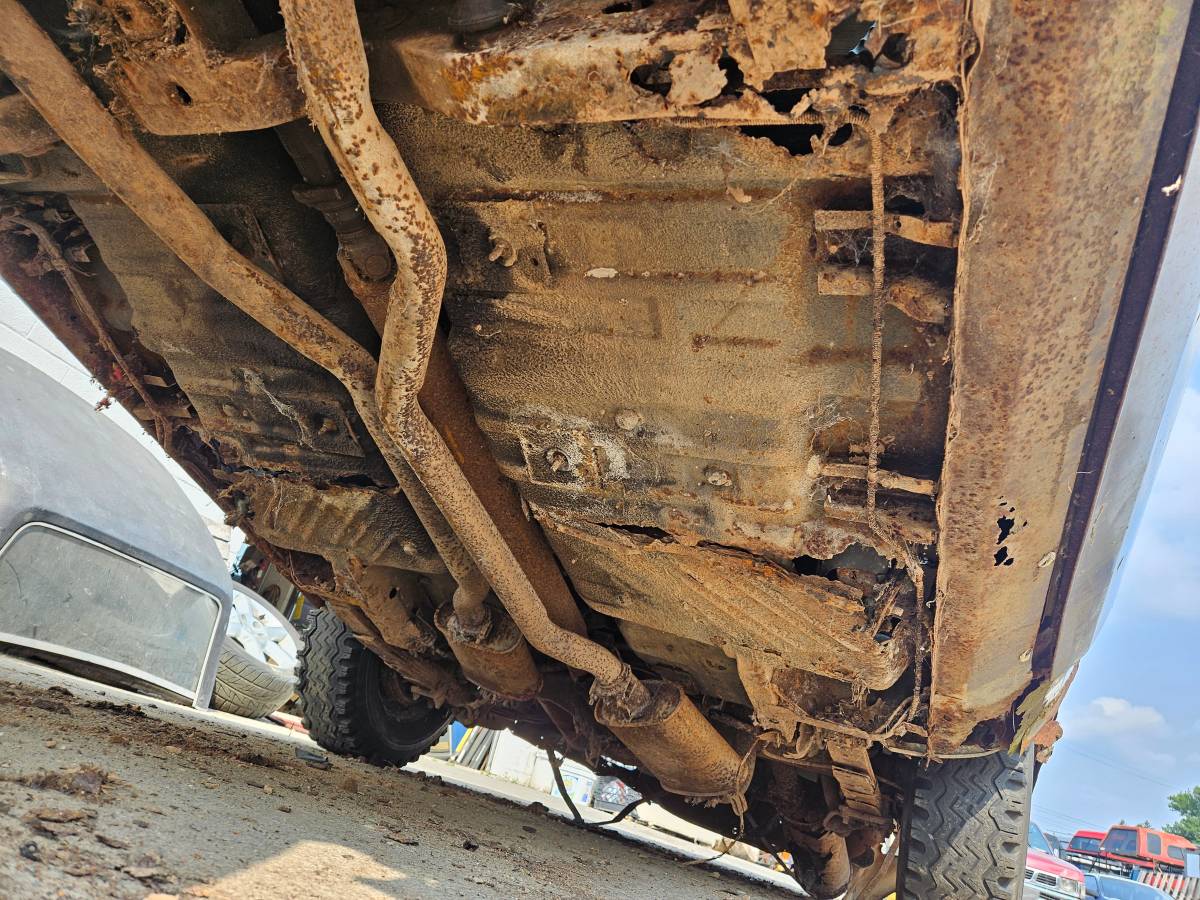 Plymouth-cuda-1972-brown-12