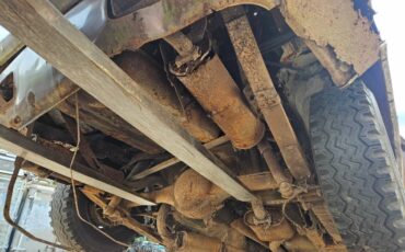 Plymouth-cuda-1972-brown-13