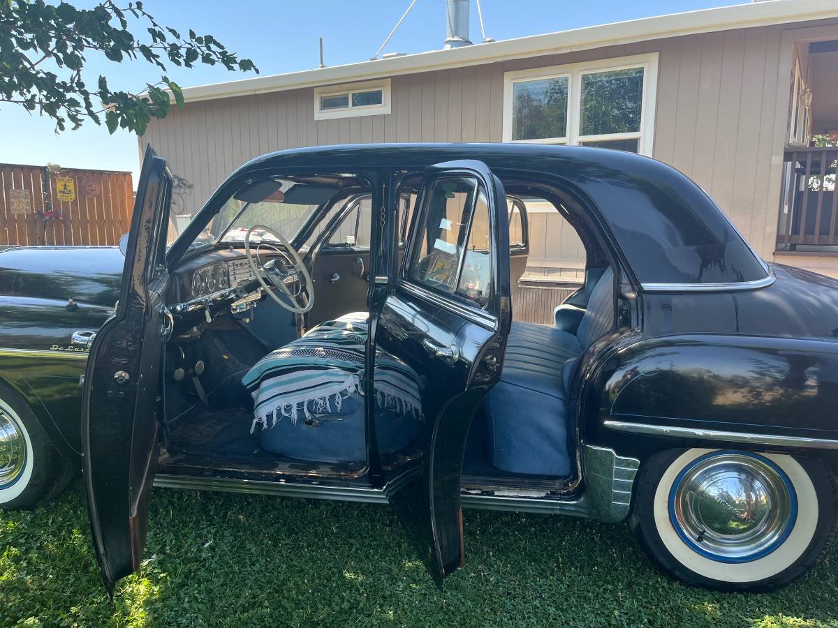 Plymouth-deluxe-1950-black-2