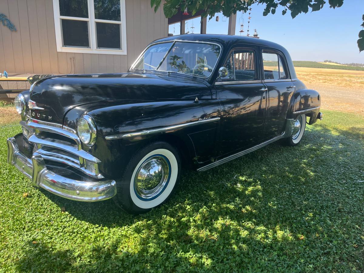 Plymouth-deluxe-1950-black-4