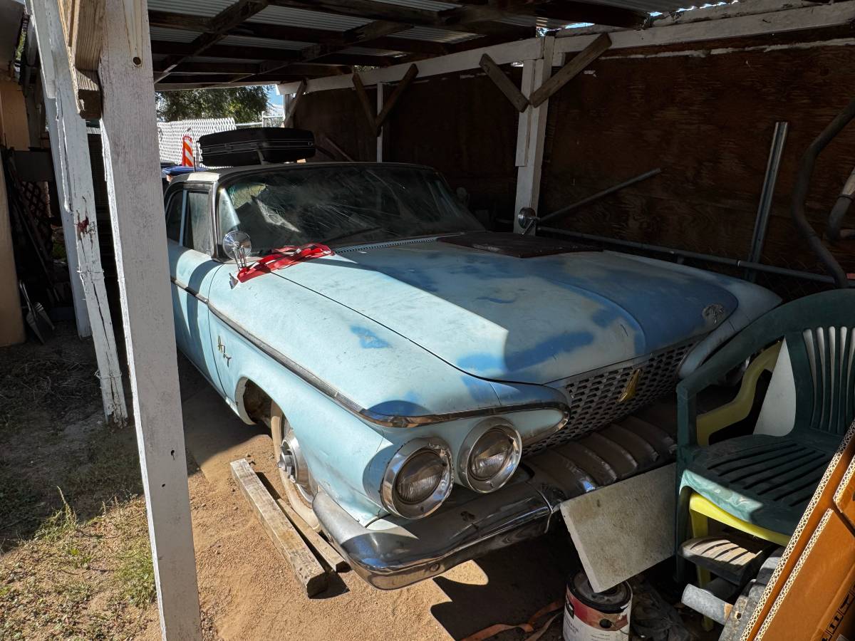 Plymouth-fury-1961-blue-1