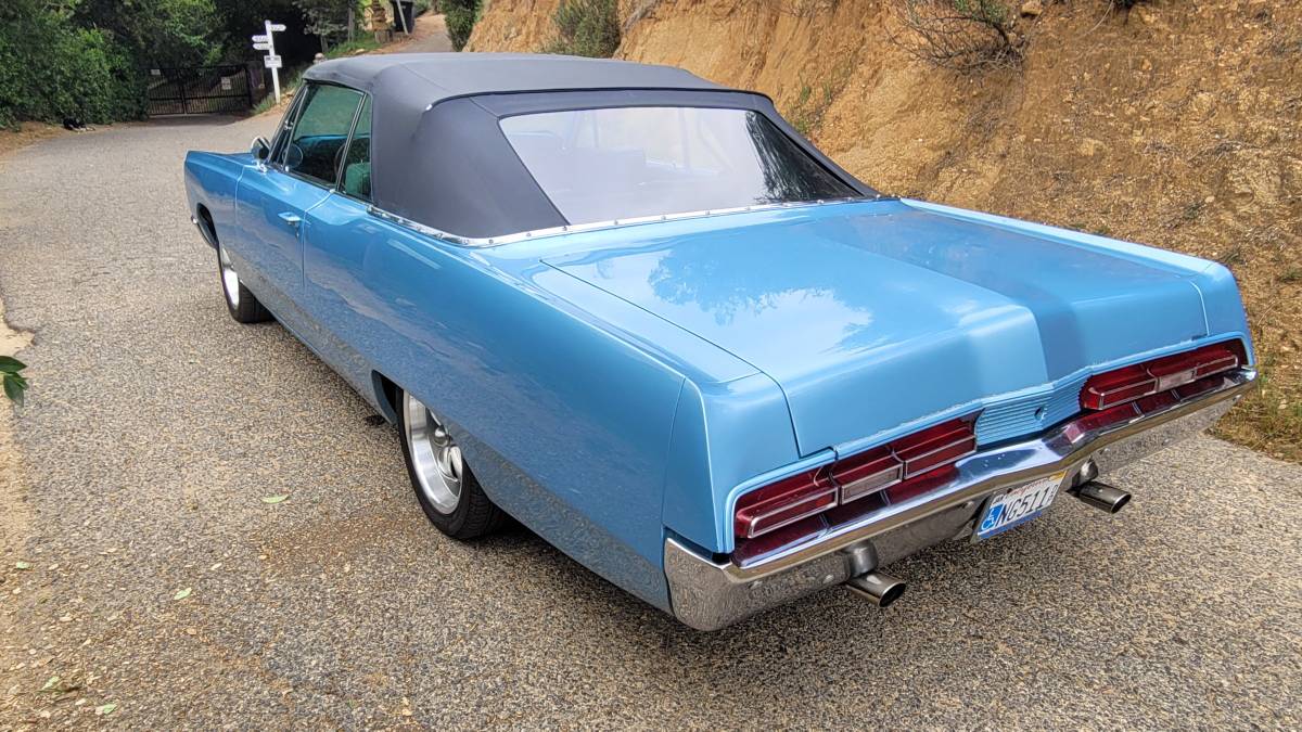 Plymouth-fury-1967-3