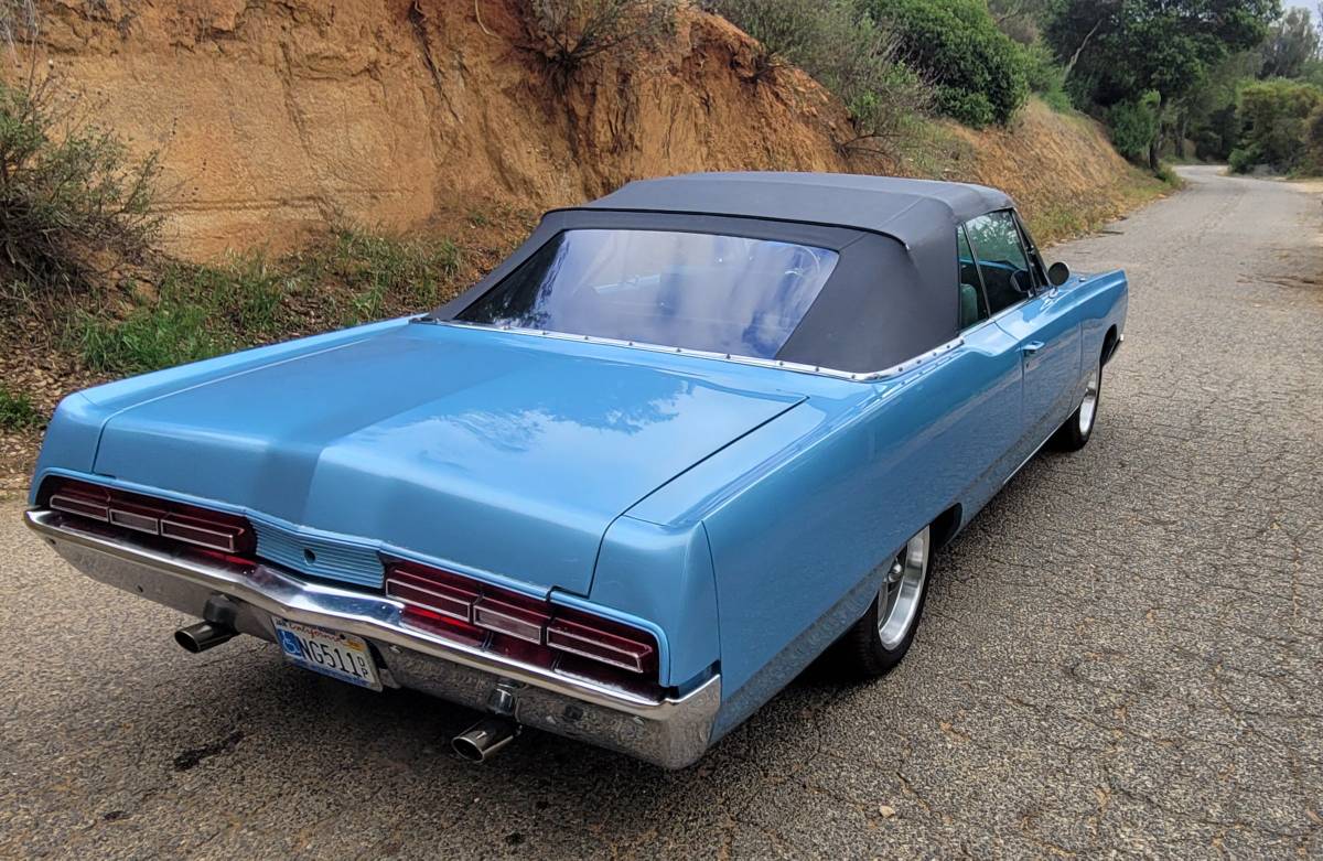Plymouth-fury-1967-8