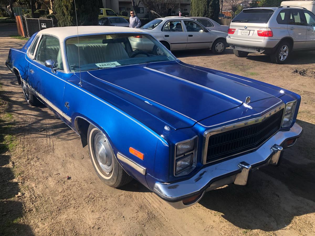 Plymouth-fury-1977-blue-4