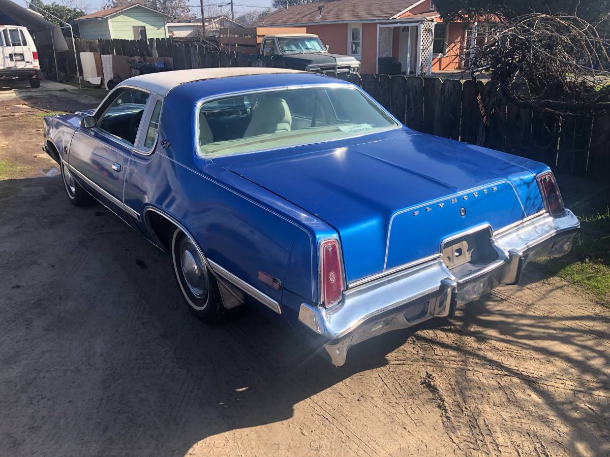 Plymouth-fury-1977-blue-9