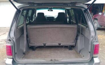 Plymouth-grand-voyager-all-wheel-drive-1995-grey-1