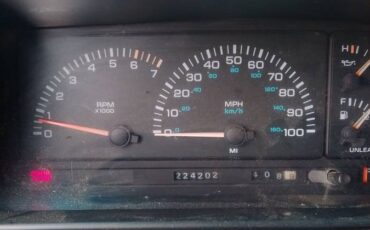 Plymouth-grand-voyager-all-wheel-drive-1995-grey-5
