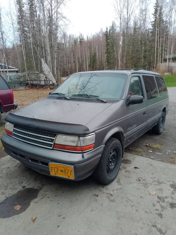 Plymouth-grand-voyager-all-wheel-drive-1995-grey-7