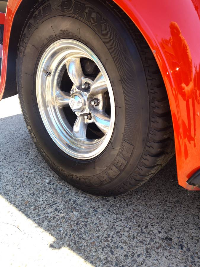 Plymouth-gtx-1933-red-11