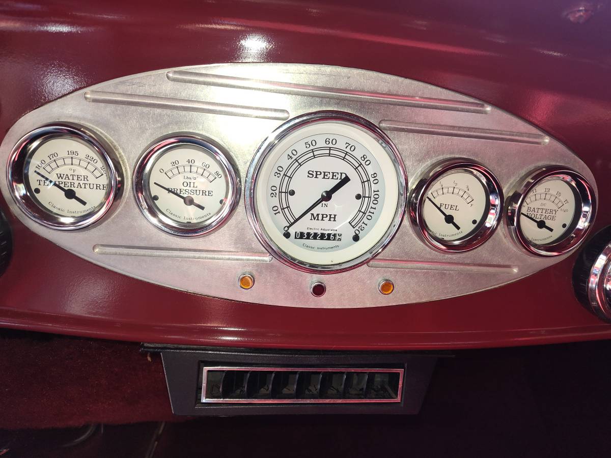 Plymouth-gtx-1933-red-16