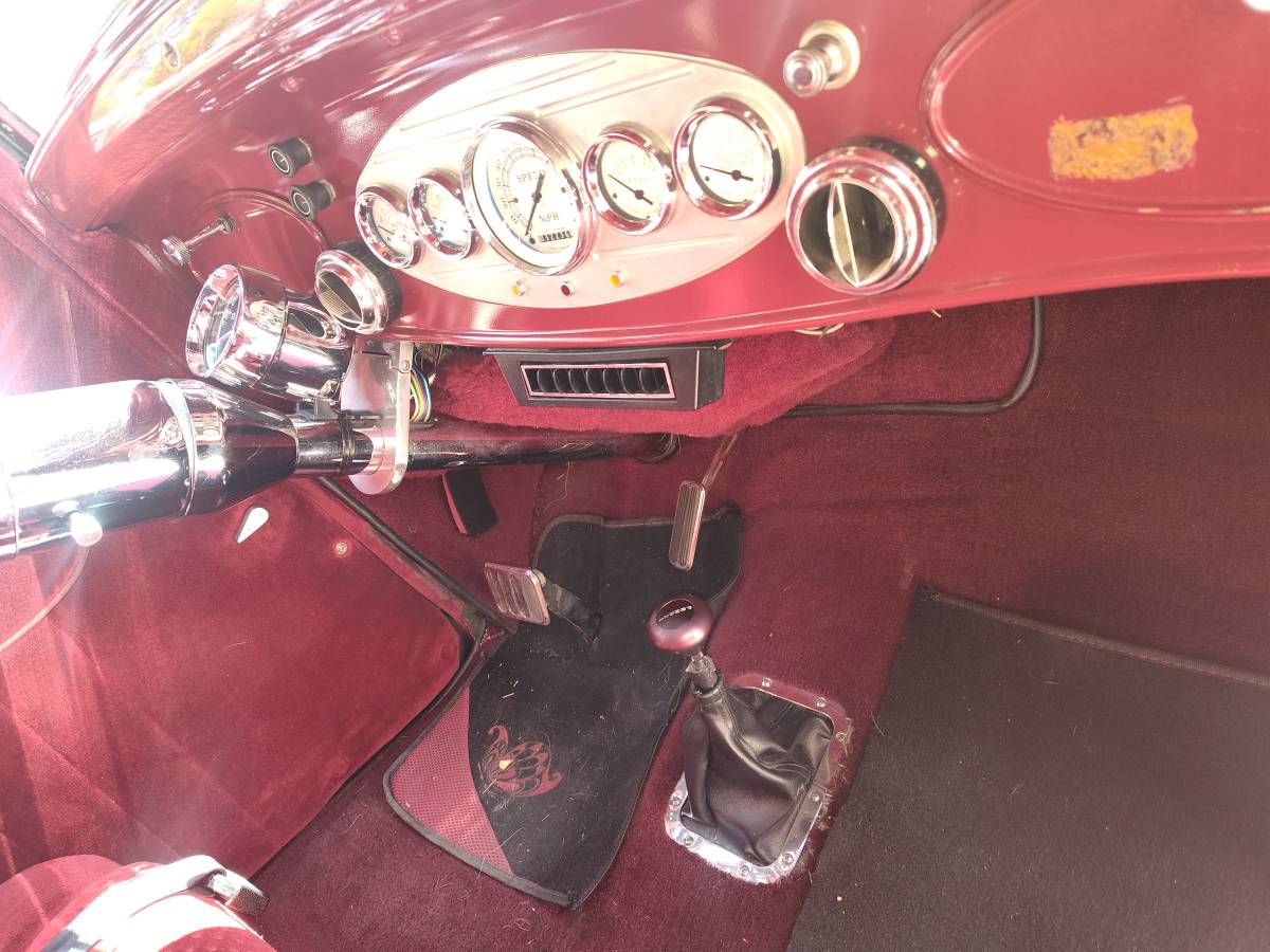 Plymouth-gtx-1933-red-9