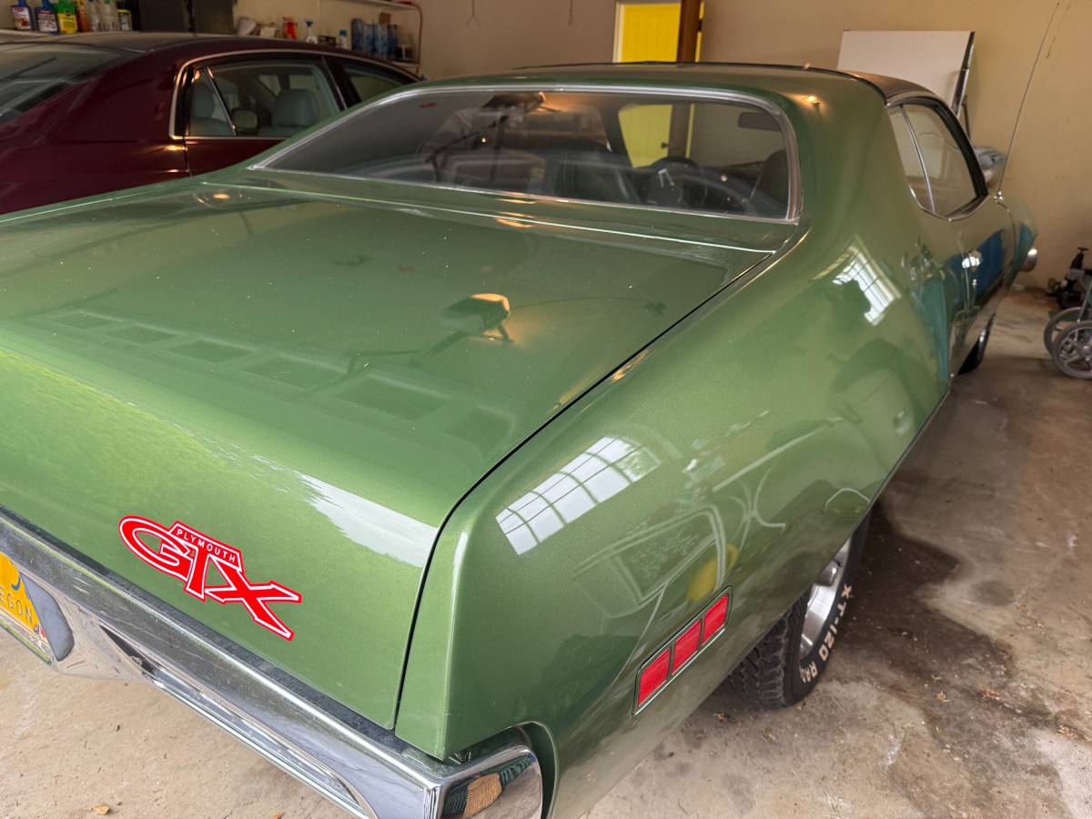 Plymouth-gtx-1971-green