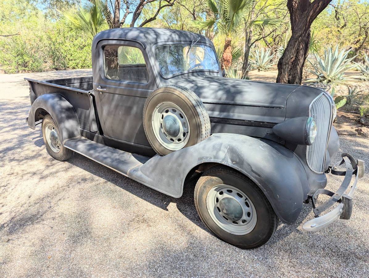 Plymouth-pt57-pickup-1938-grey-4