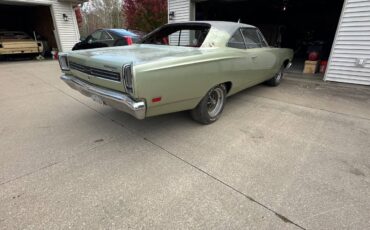 Plymouth-roadrunner-1969-2