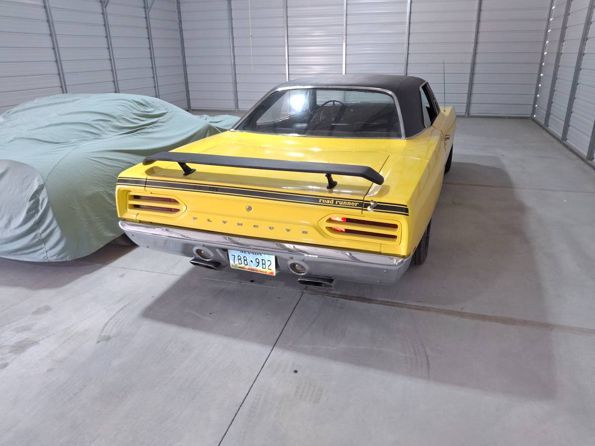 Plymouth-roadrunner-1970-yellow-10