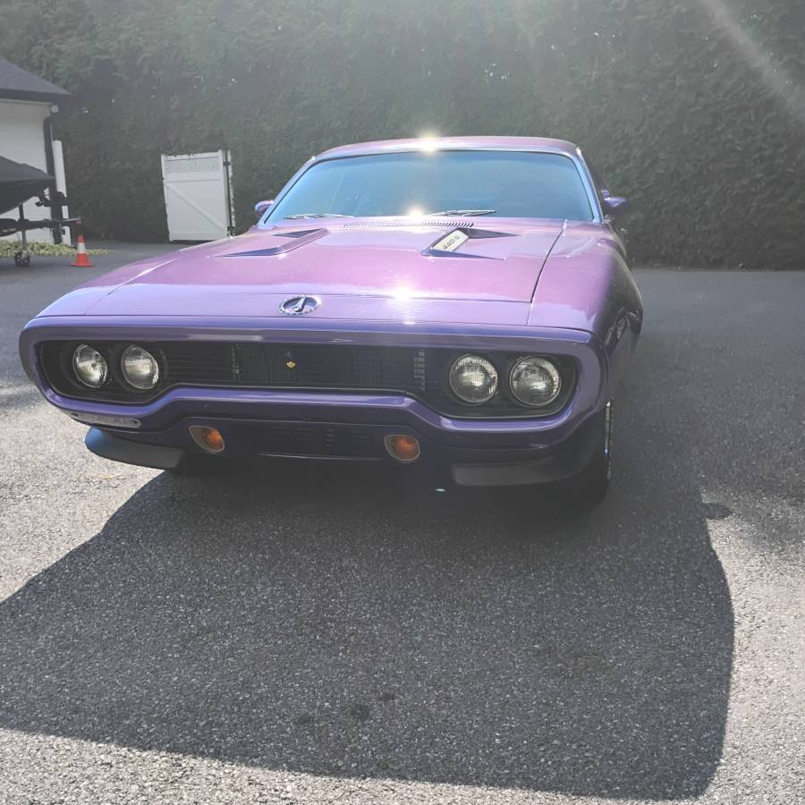 Plymouth-roadrunner-1971-purple-1