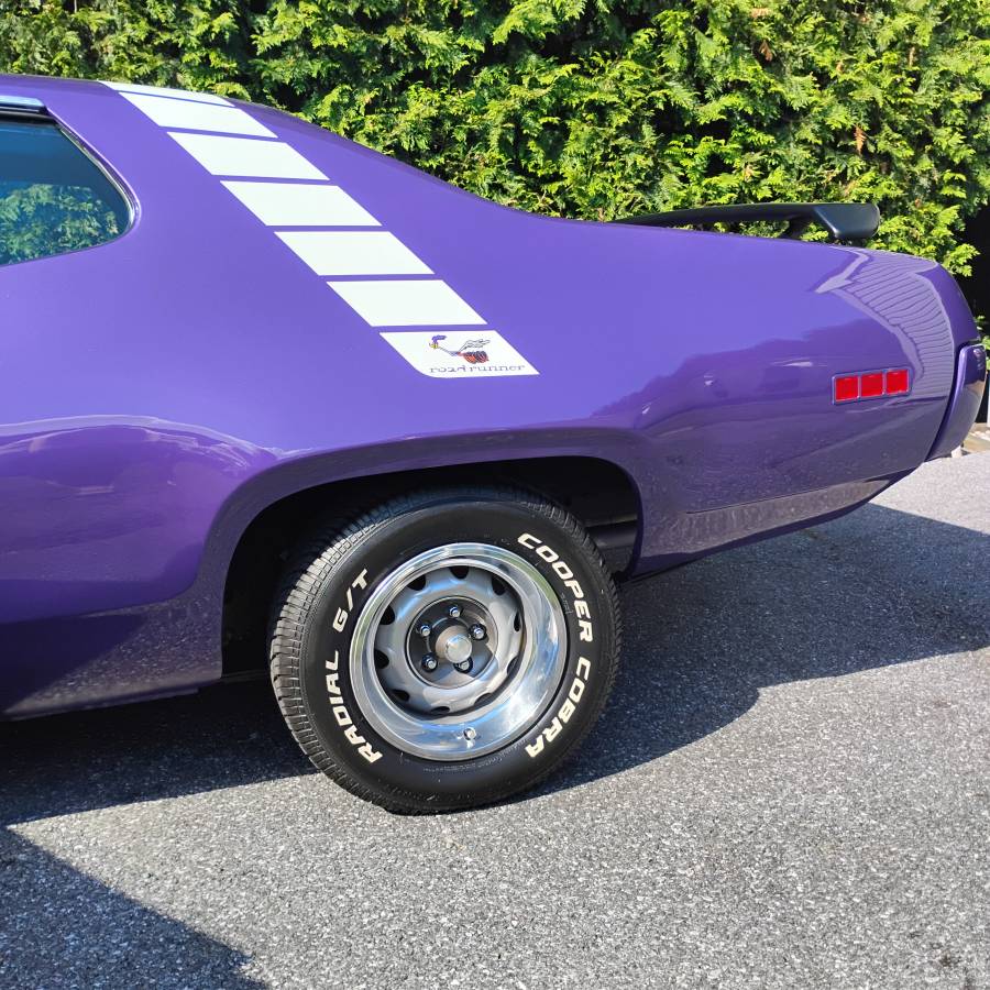 Plymouth-roadrunner-1971-purple-11