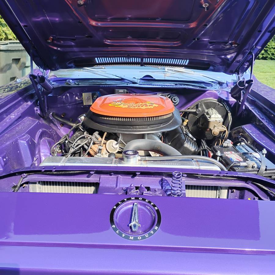 Plymouth-roadrunner-1971-purple-13