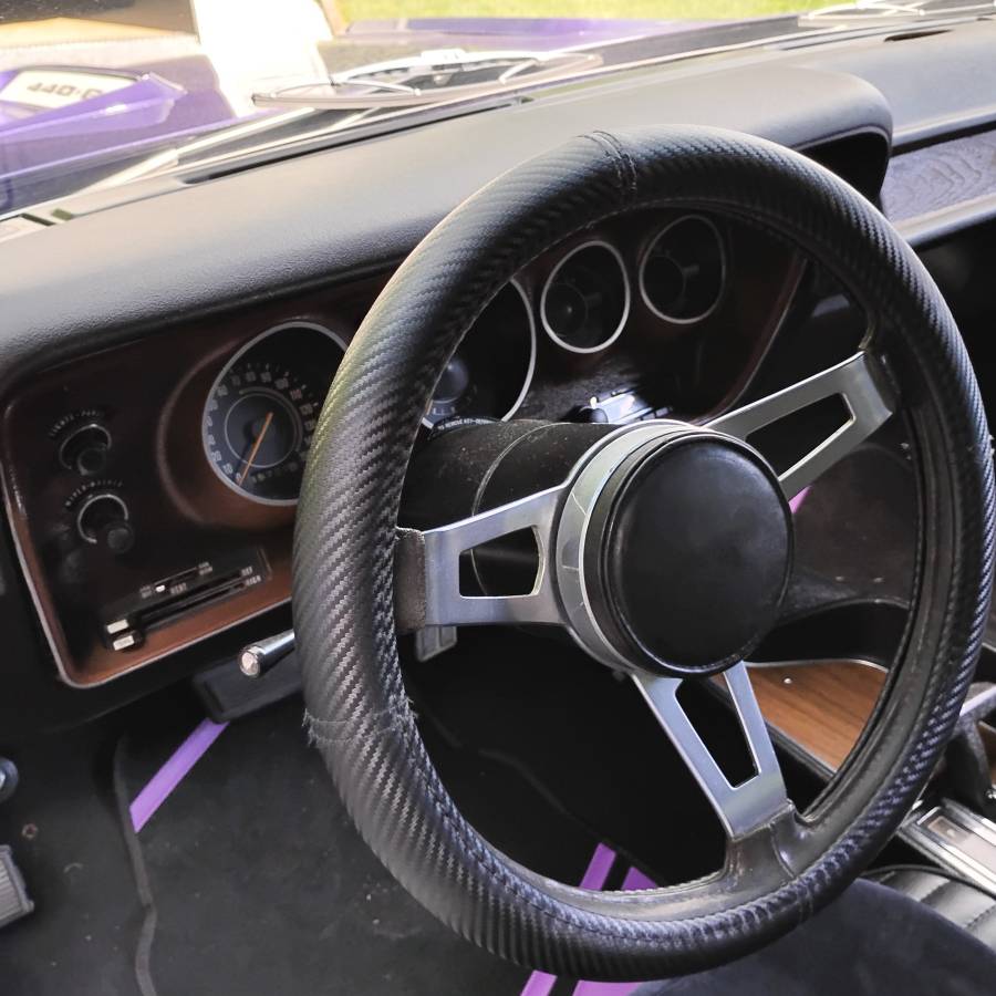 Plymouth-roadrunner-1971-purple-20