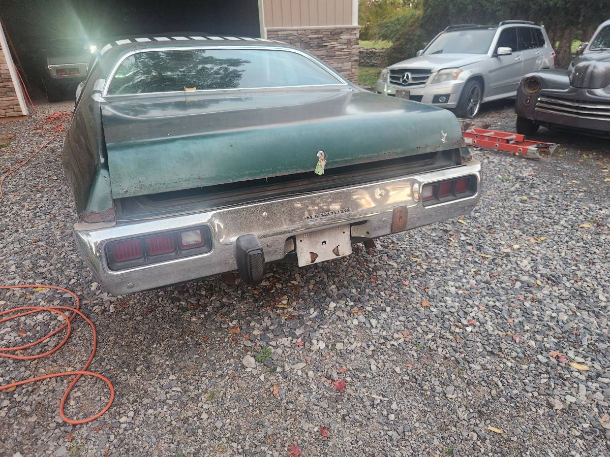 Plymouth-roadrunner-1974-green-9