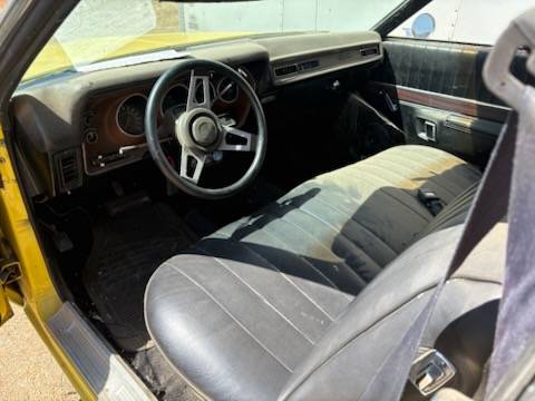 Plymouth-roadrunner-1974-yellow-12