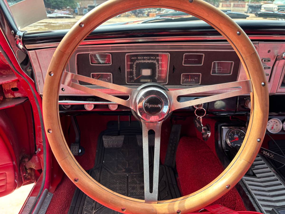 Plymouth-satellite-1965-red-8