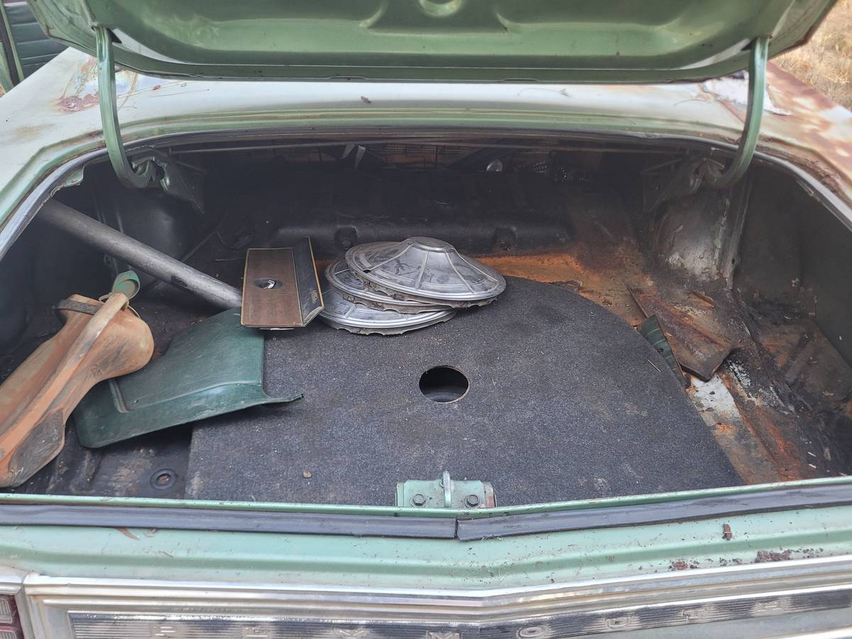 Plymouth-scamp-1975-green-4