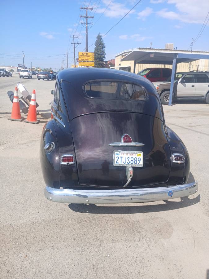 Plymouth-special-deluxe-1947-3