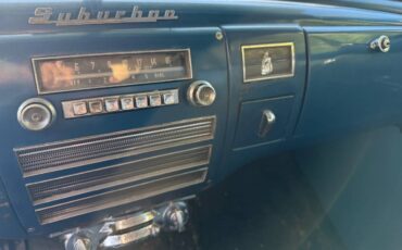 Plymouth-suburban-1952-grey-6