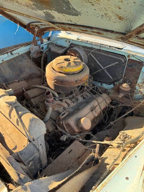 Plymouth-suburban-1956-blue-5