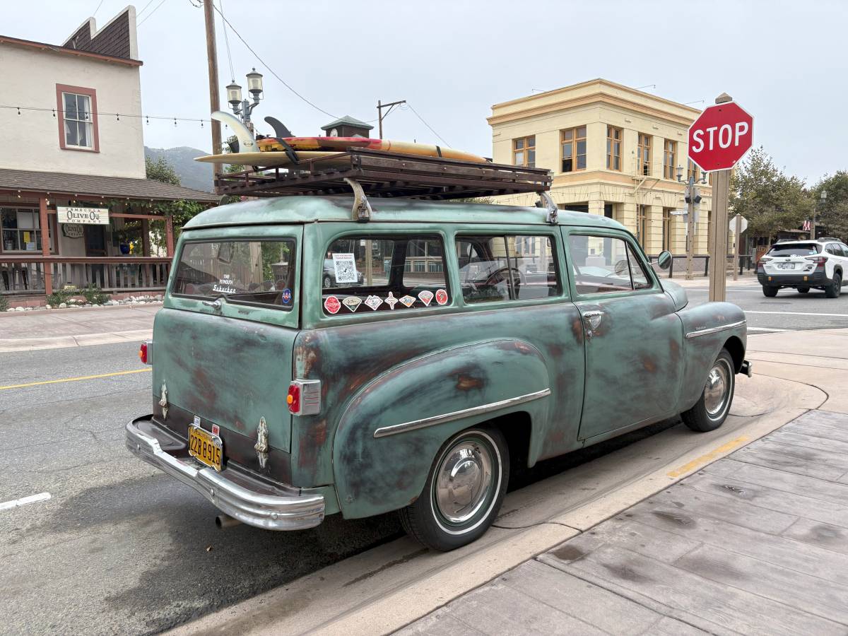 Plymouth-suburban-wagon-1949-custom-3