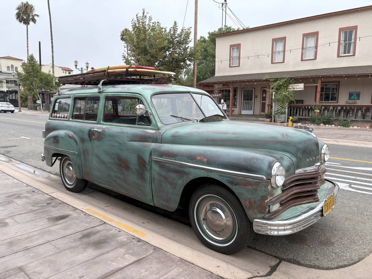 Plymouth-suburban-wagon-1949-custom