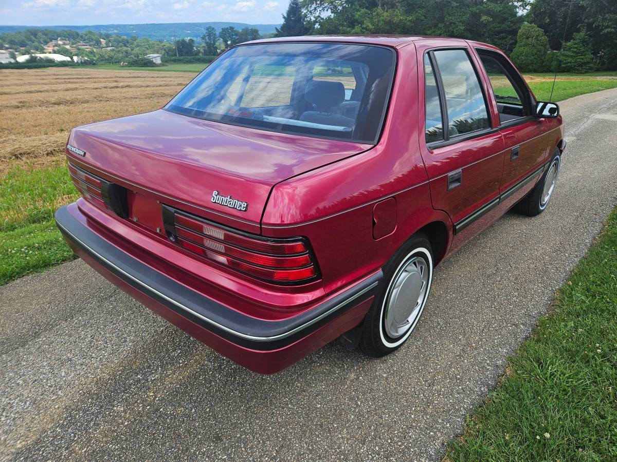 Plymouth-sundance-1992-red-6
