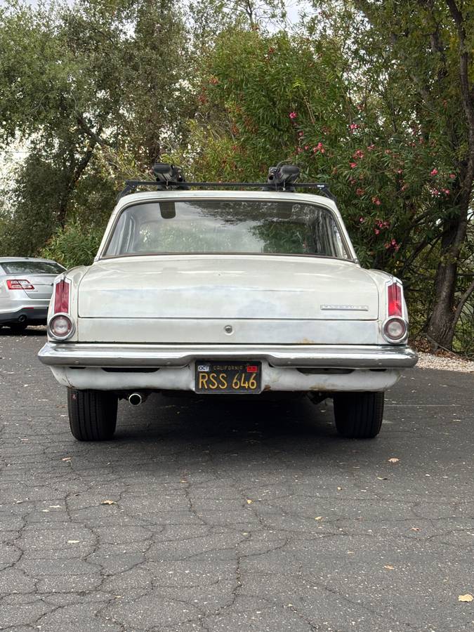 Plymouth-valiant-1965-white-2