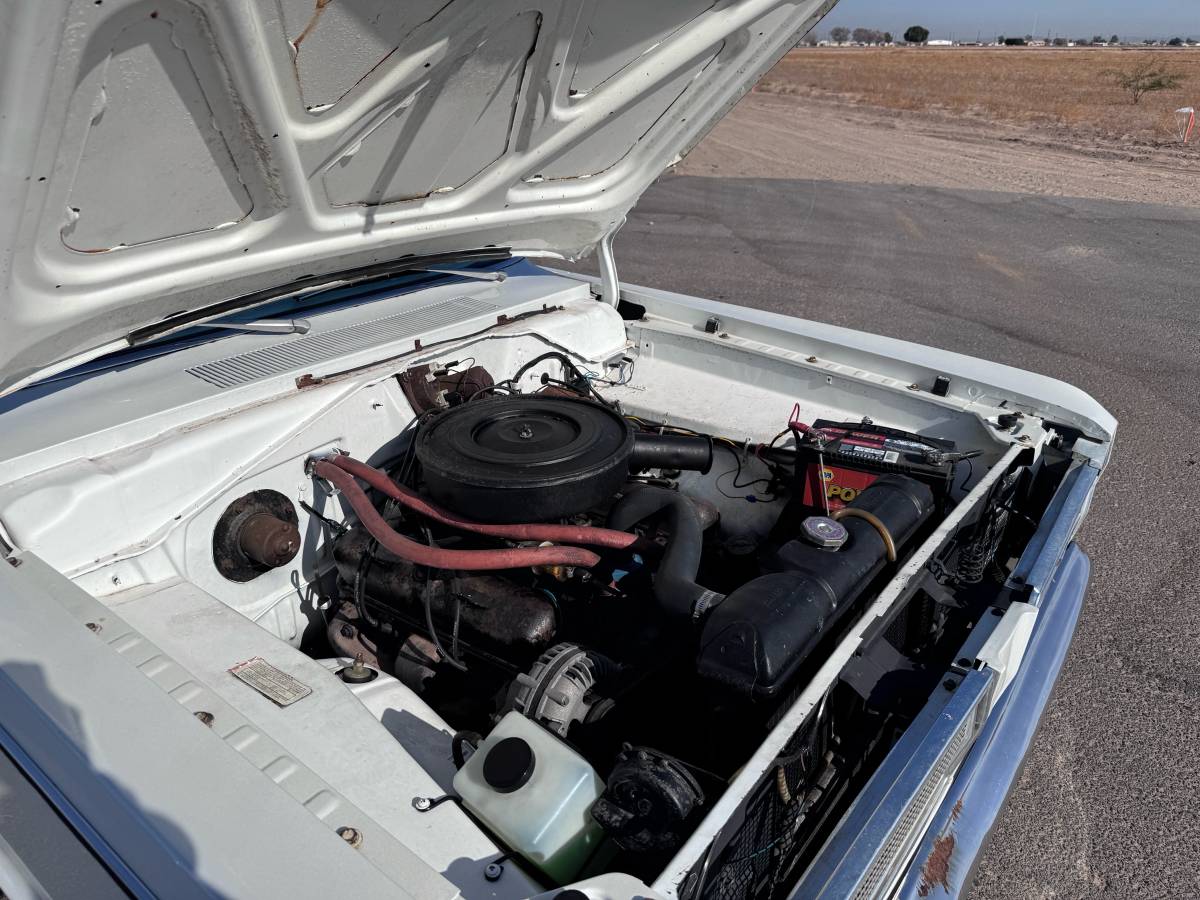 Plymouth-valiant-1968-white-101