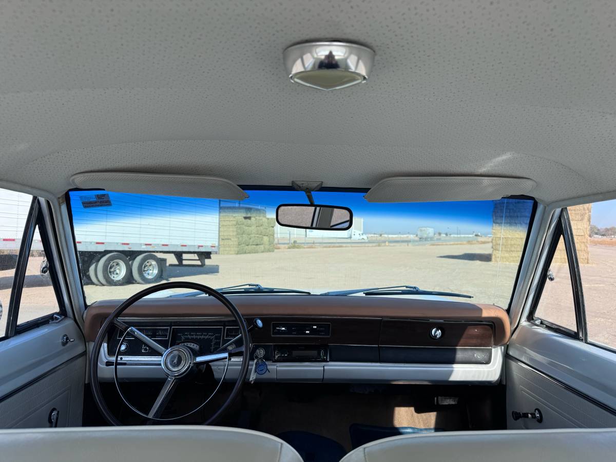 Plymouth-valiant-1968-white-133