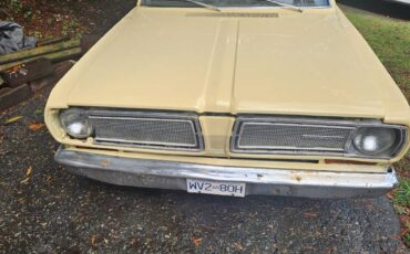 Plymouth-valiant-1968-yellow