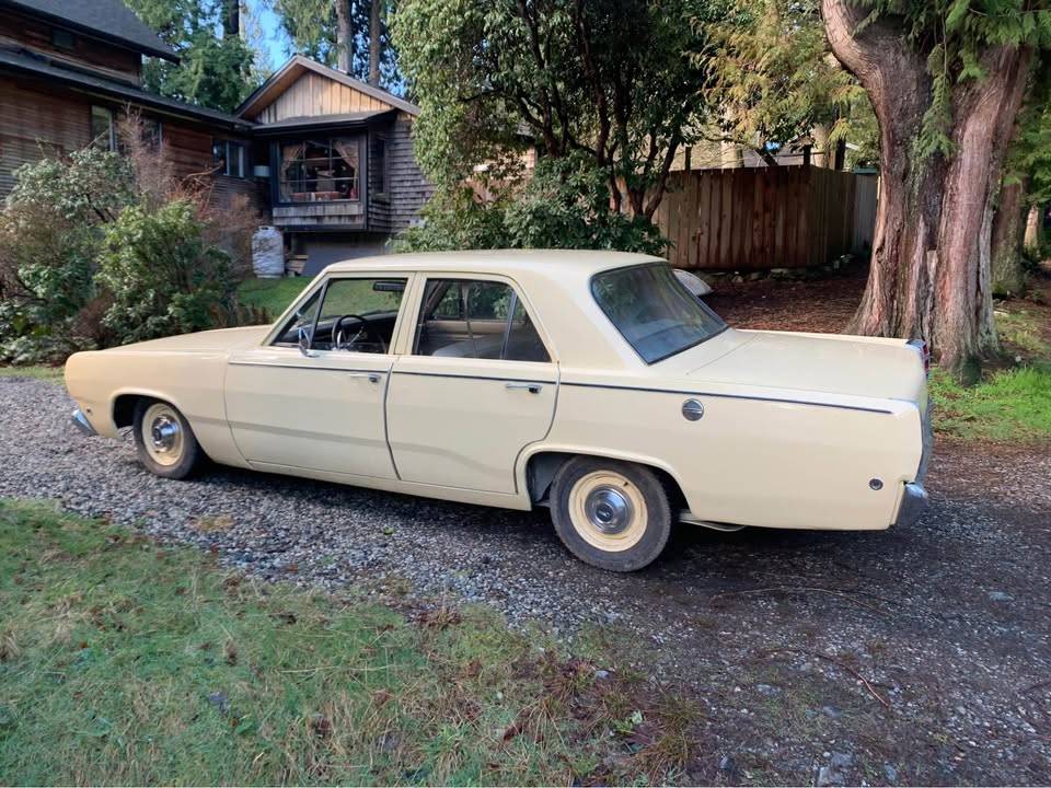 Plymouth-valiant-1968-yellow-4