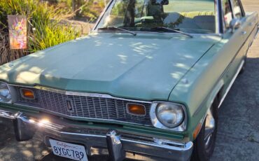 Plymouth-valiant-1975-green-2