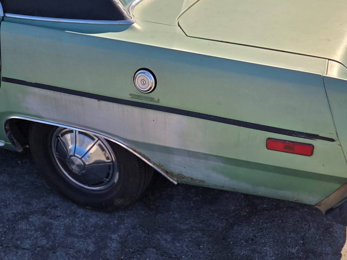 Plymouth-valiant-1975-green-5