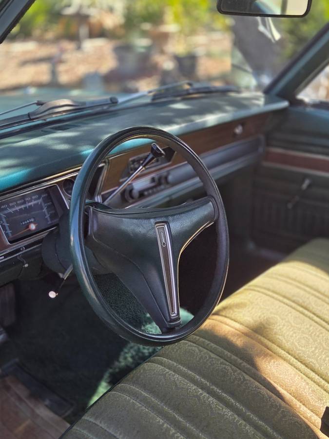 Plymouth-valiant-1975-green-9