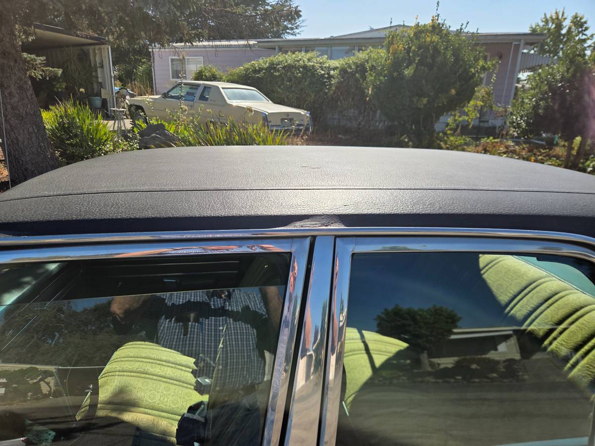 Plymouth-valiant-1975-green