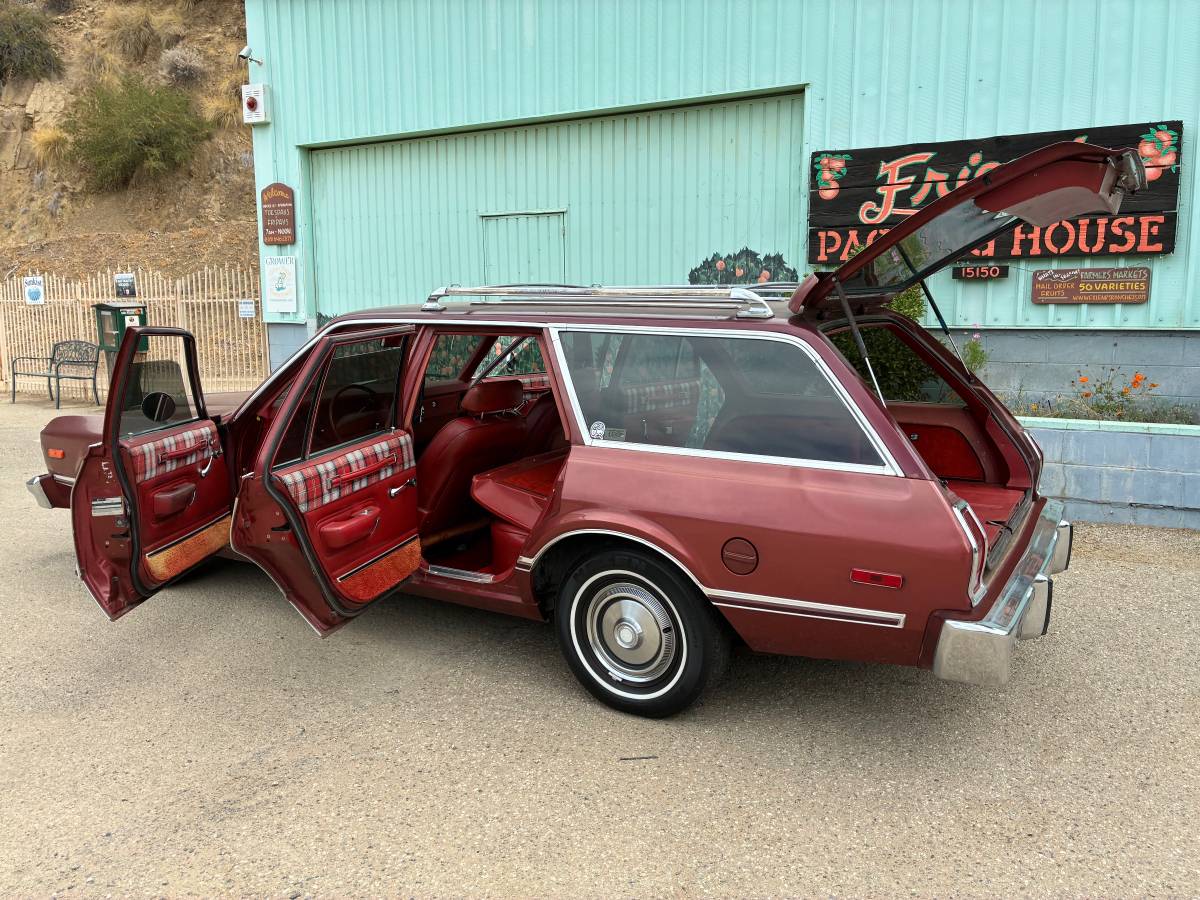 Plymouth-volare-1978-11