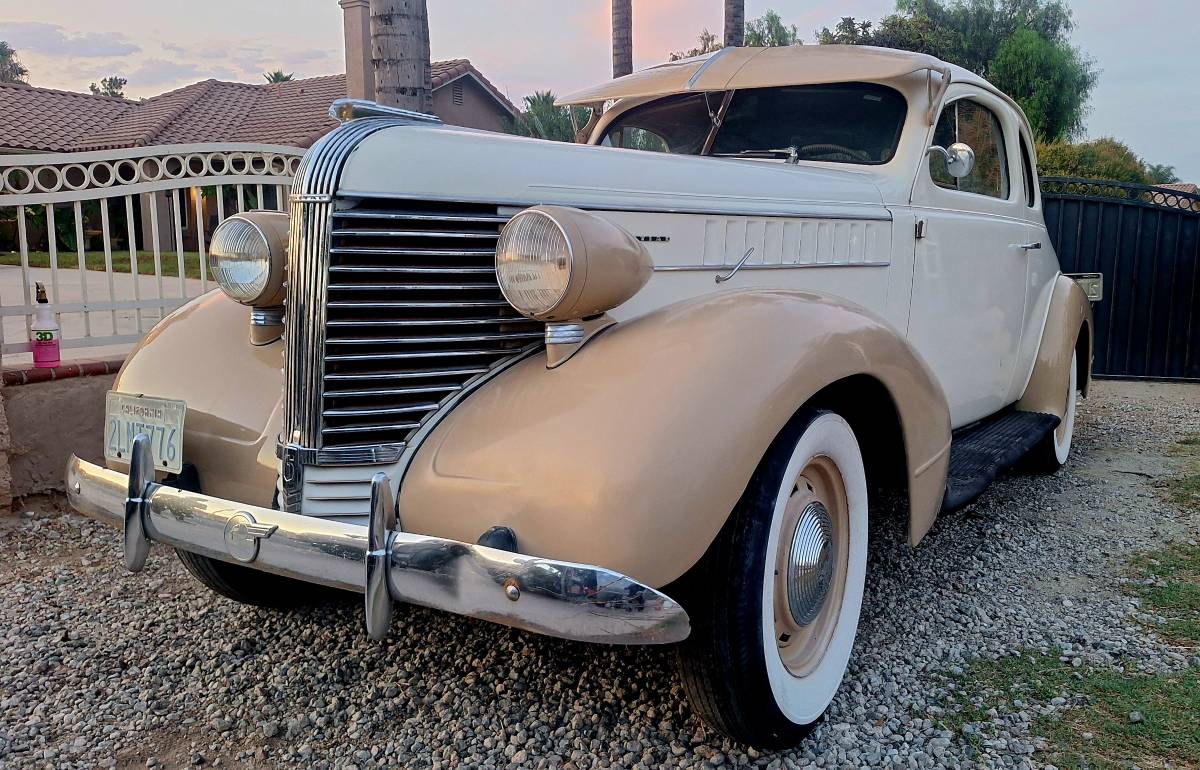 Pontiac-1938-16