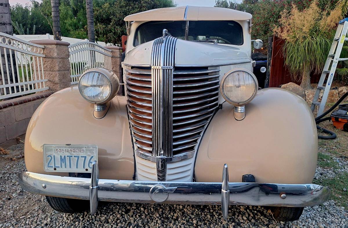 Pontiac-1938-17