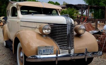Pontiac-1938-2