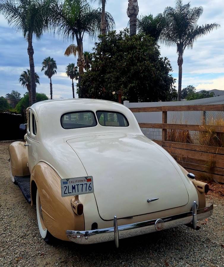 Pontiac-1938-3
