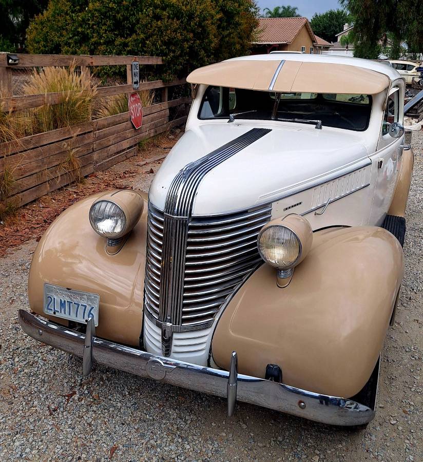 Pontiac-1938-7